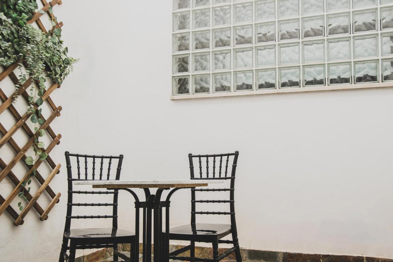 Apartamento Azz Torre De La Plata Sevilha