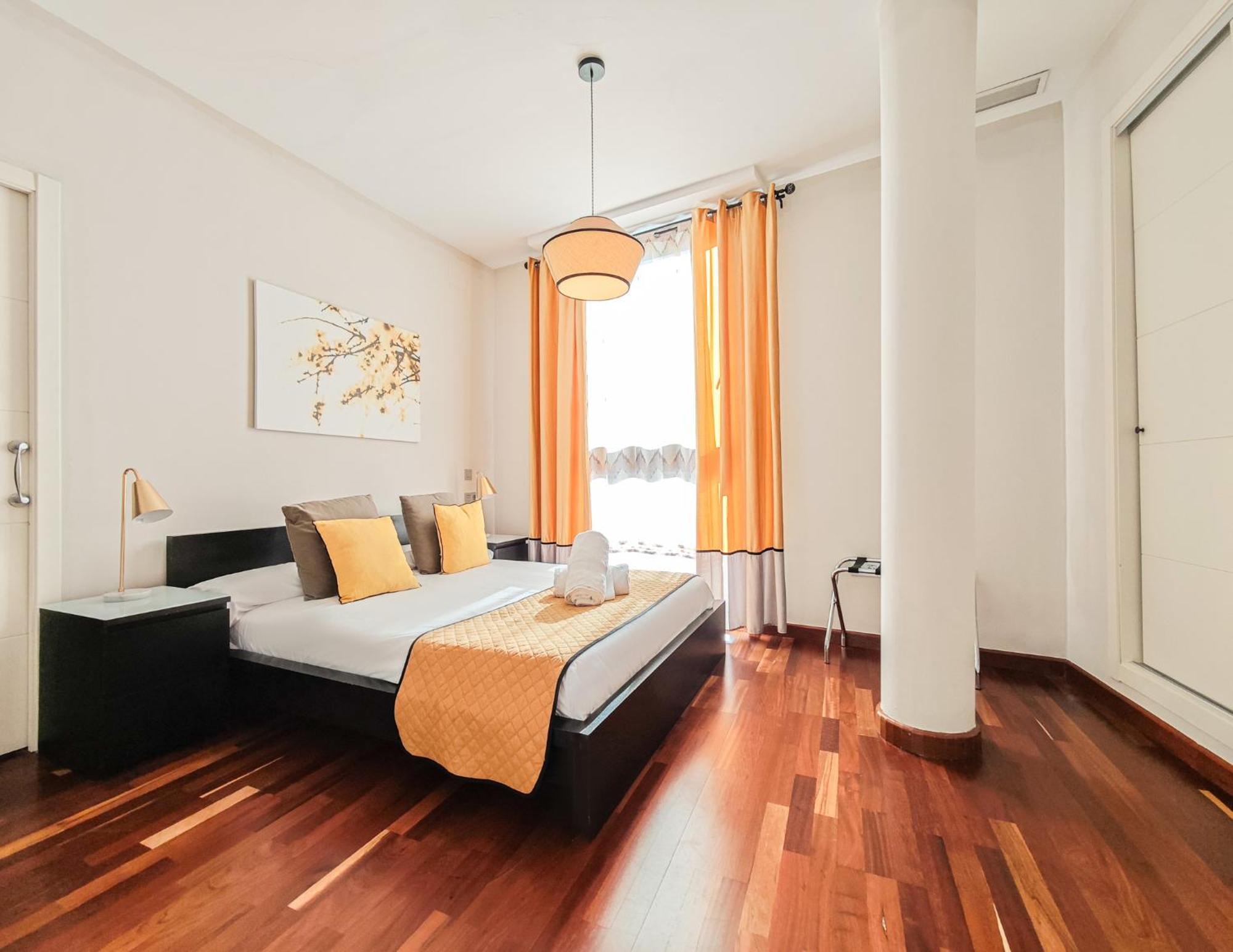 Apartamento Azz Torre De La Plata Sevilha